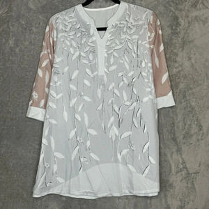 Amazon 2X Shirt Top White Gray Floral Flower Short Sleeve Split Round Neck Women